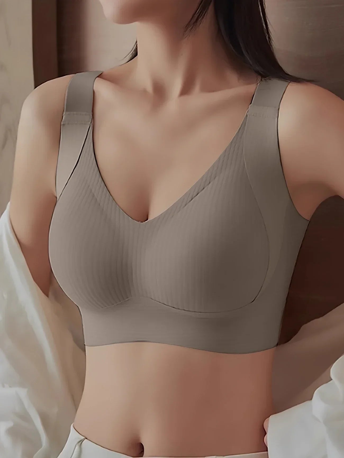 Wireless Seamless Sports Bra – Anti-Sag Full Cup, Breathable Comfort, Underwire-Free with Removable Pads & Backless Design for Yoga, Gym & Everyday Wear