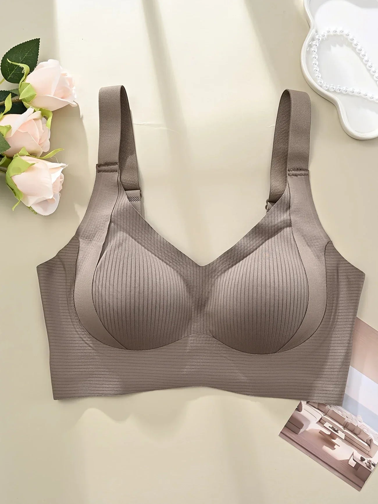 Wireless Seamless Sports Bra – Anti-Sag Full Cup, Breathable Comfort, Underwire-Free with Removable Pads & Backless Design for Yoga, Gym & Everyday Wear
